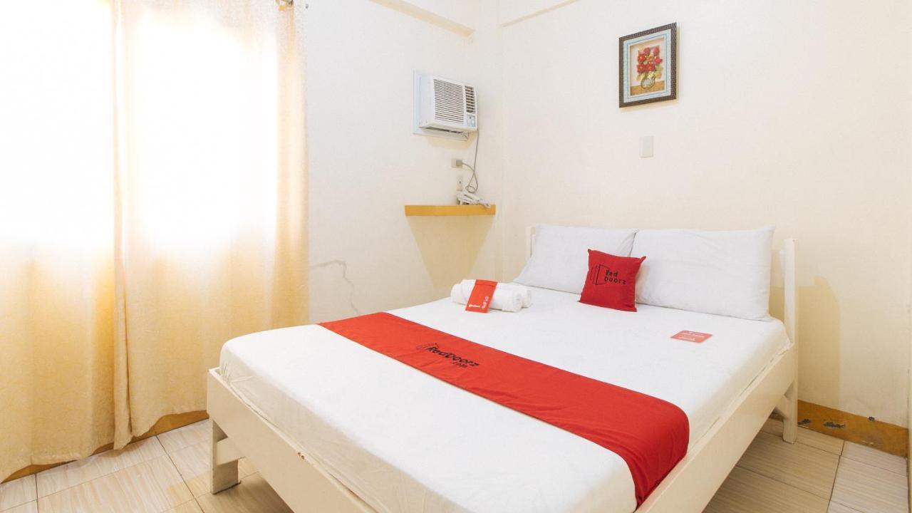 Reddoorz @ Golden Skye Hotel Guagua Εξωτερικό φωτογραφία