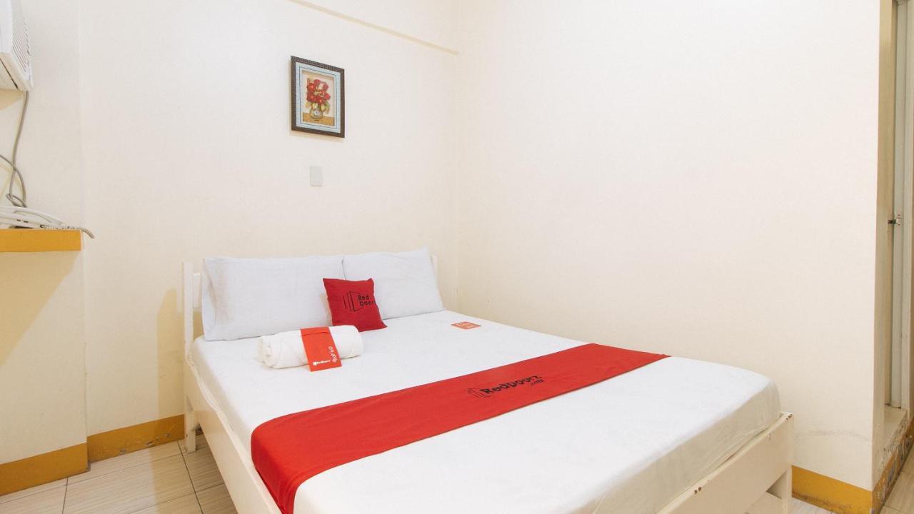 Reddoorz @ Golden Skye Hotel Guagua Εξωτερικό φωτογραφία