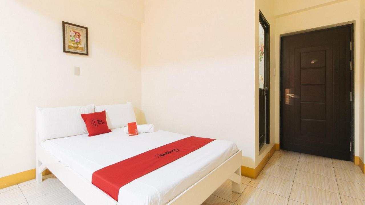 Reddoorz @ Golden Skye Hotel Guagua Εξωτερικό φωτογραφία