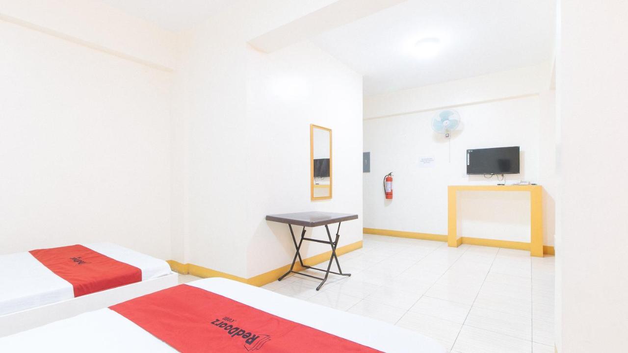 Reddoorz @ Golden Skye Hotel Guagua Εξωτερικό φωτογραφία