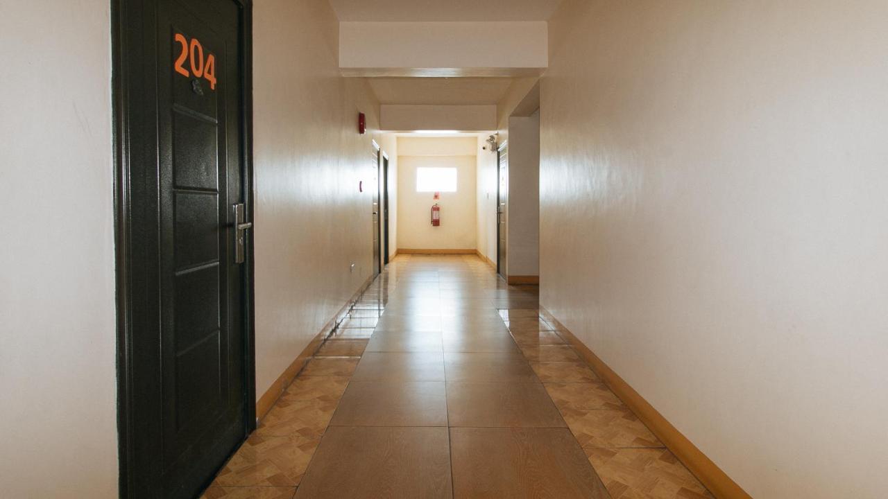 Reddoorz @ Golden Skye Hotel Guagua Εξωτερικό φωτογραφία